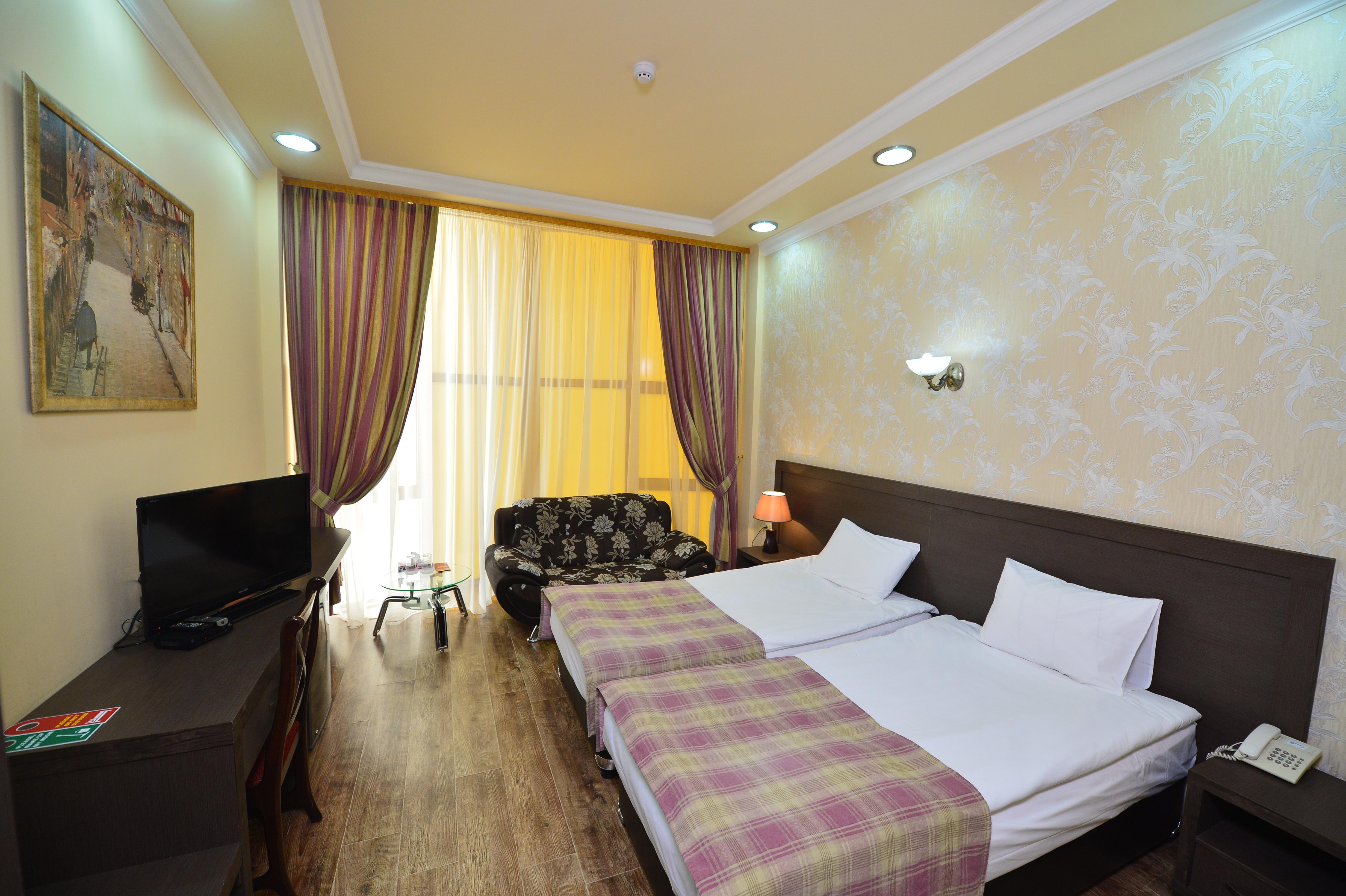 Yerevan Deluxe Hotel מראה חיצוני תמונה