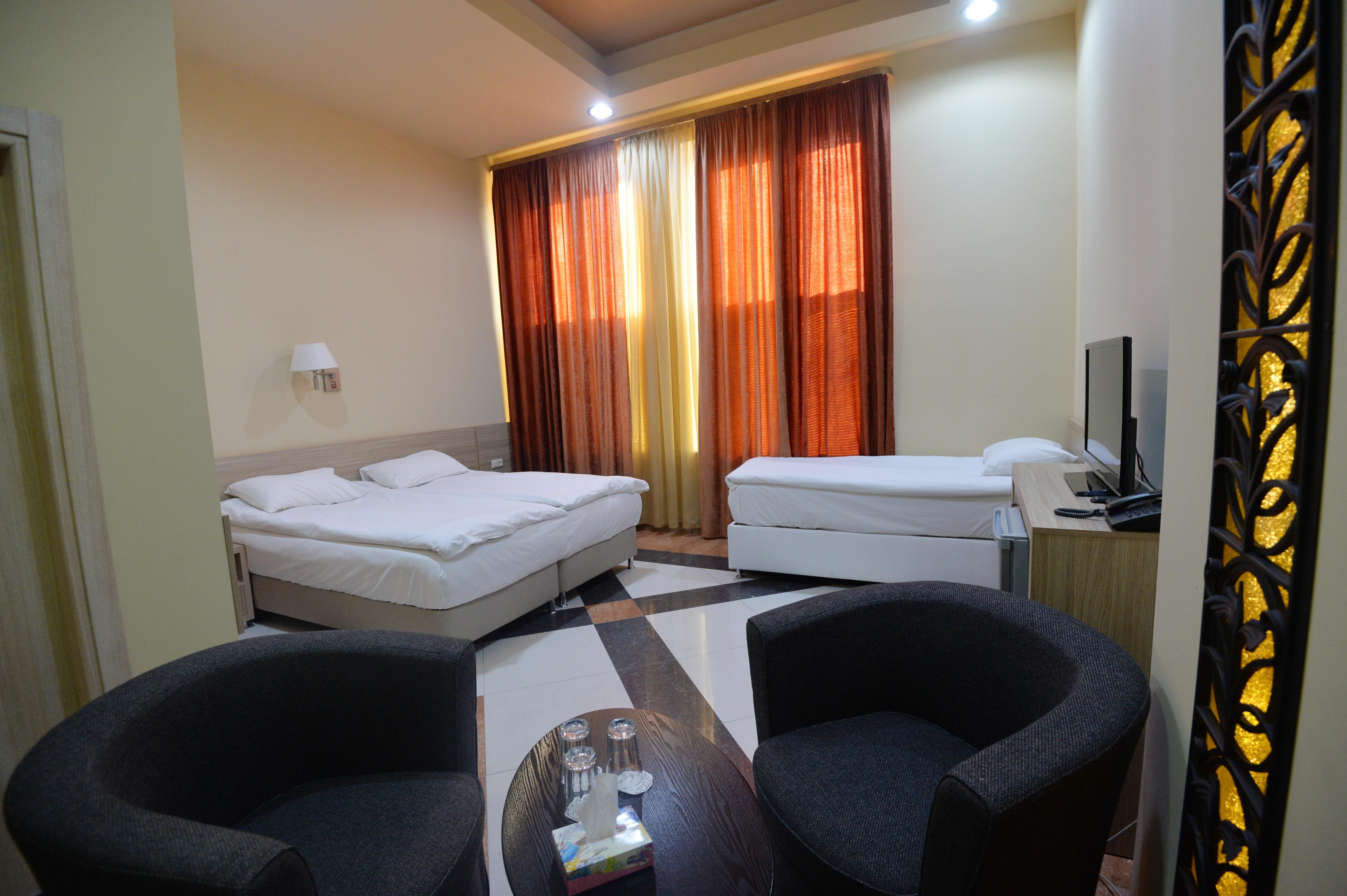 Yerevan Deluxe Hotel מראה חיצוני תמונה