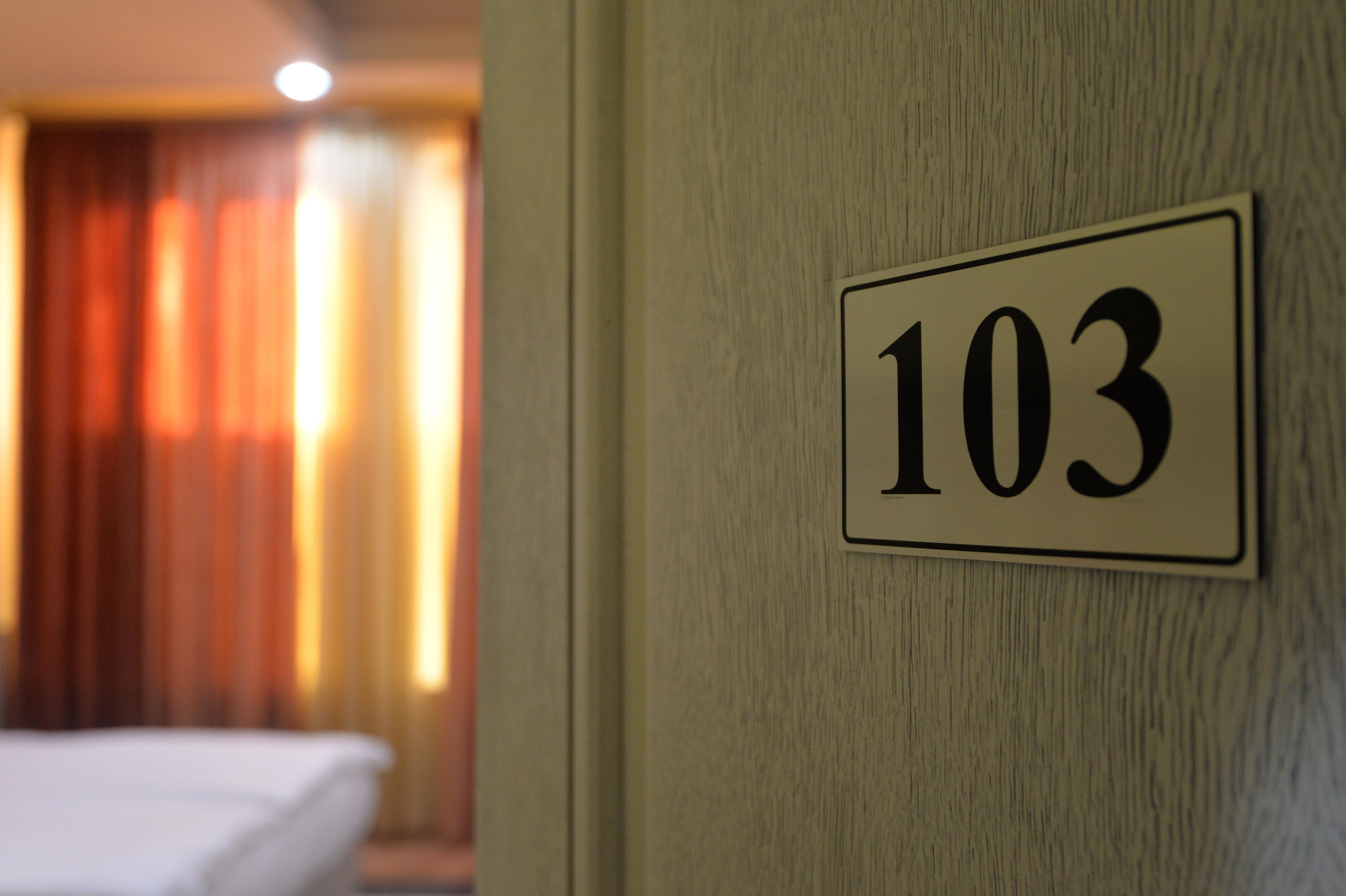 Yerevan Deluxe Hotel מראה חיצוני תמונה