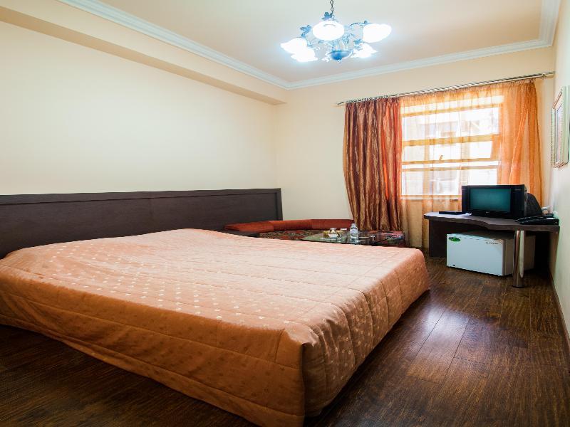 Yerevan Deluxe Hotel מראה חיצוני תמונה