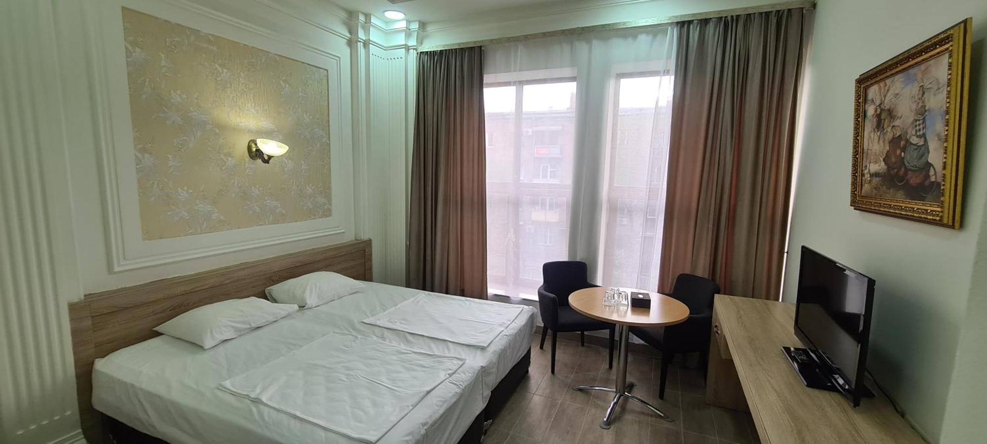 Yerevan Deluxe Hotel מראה חיצוני תמונה