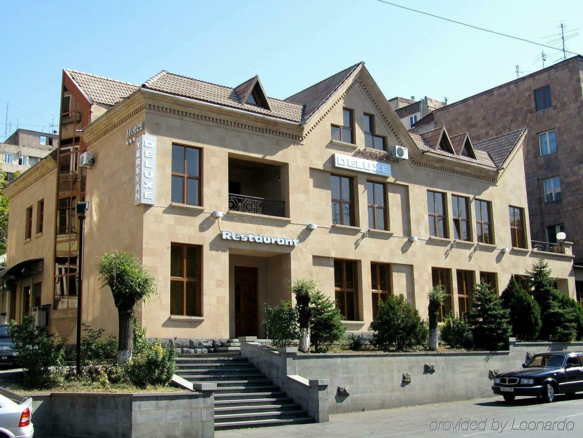 Yerevan Deluxe Hotel מראה חיצוני תמונה